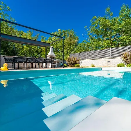 Modern With Pool And Wellness * Sveti Vid-Miholjice