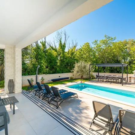 Villa Modern With Pool And Wellness Sveti Vid-Miholjice