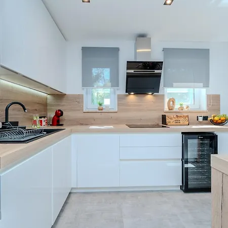 Modern With Pool And Wellness Sveti Vid-Miholjice
