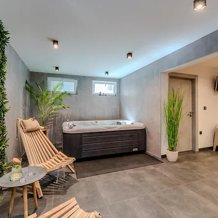 ヴィラ Modern With Pool And Wellness Sveti Vid-Miholjice